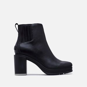 SOREL Women's Margo Chelsea Booties